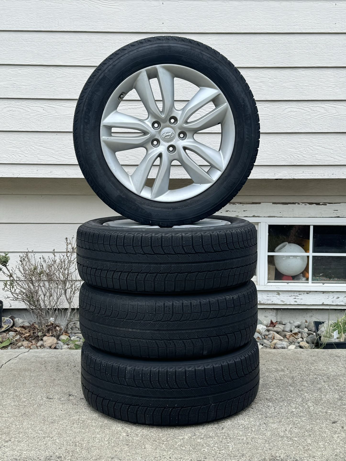 Set of 235/55R19 Michelin Tires with Hyundai Wheels
