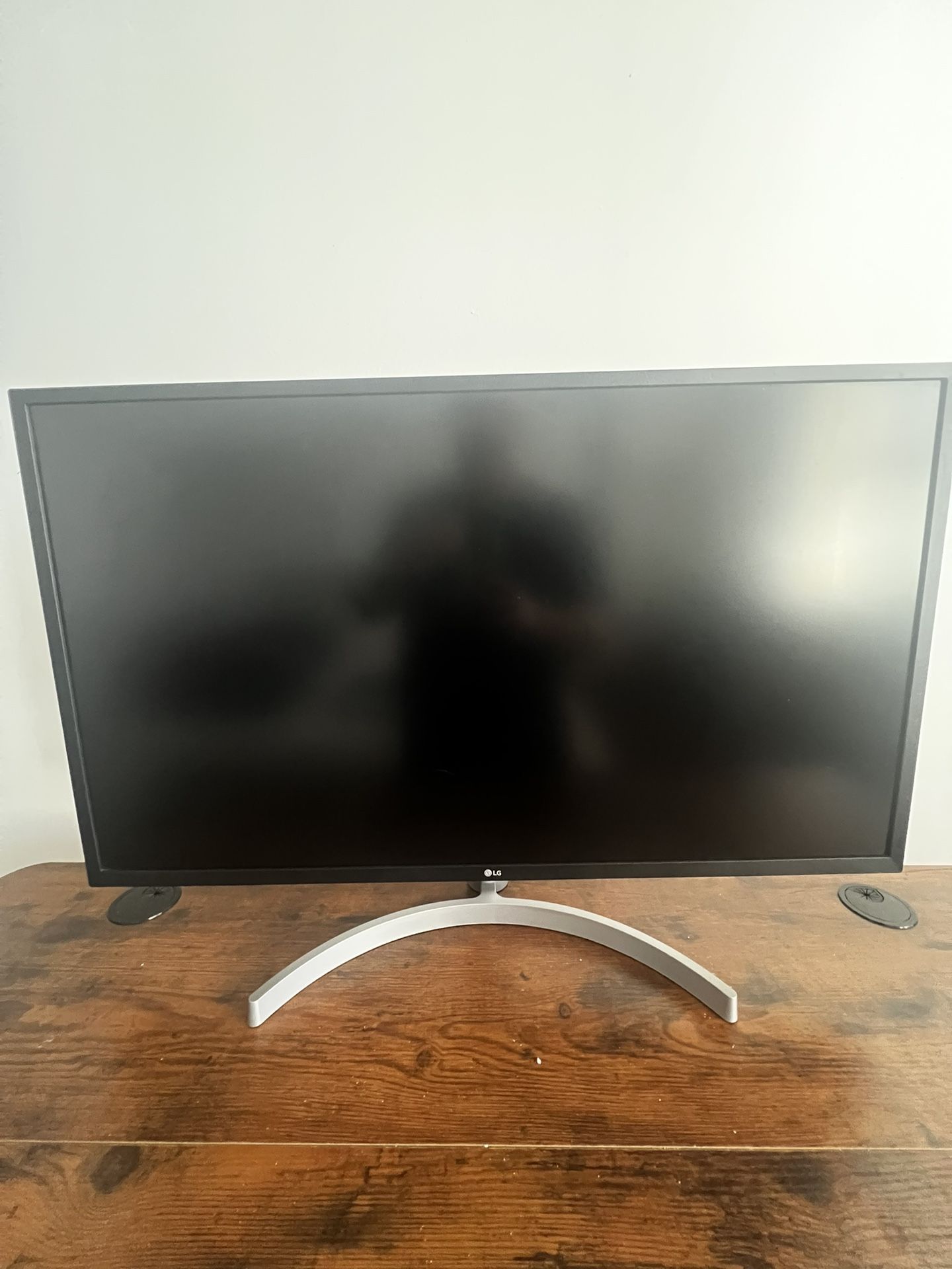 LG screen 32”