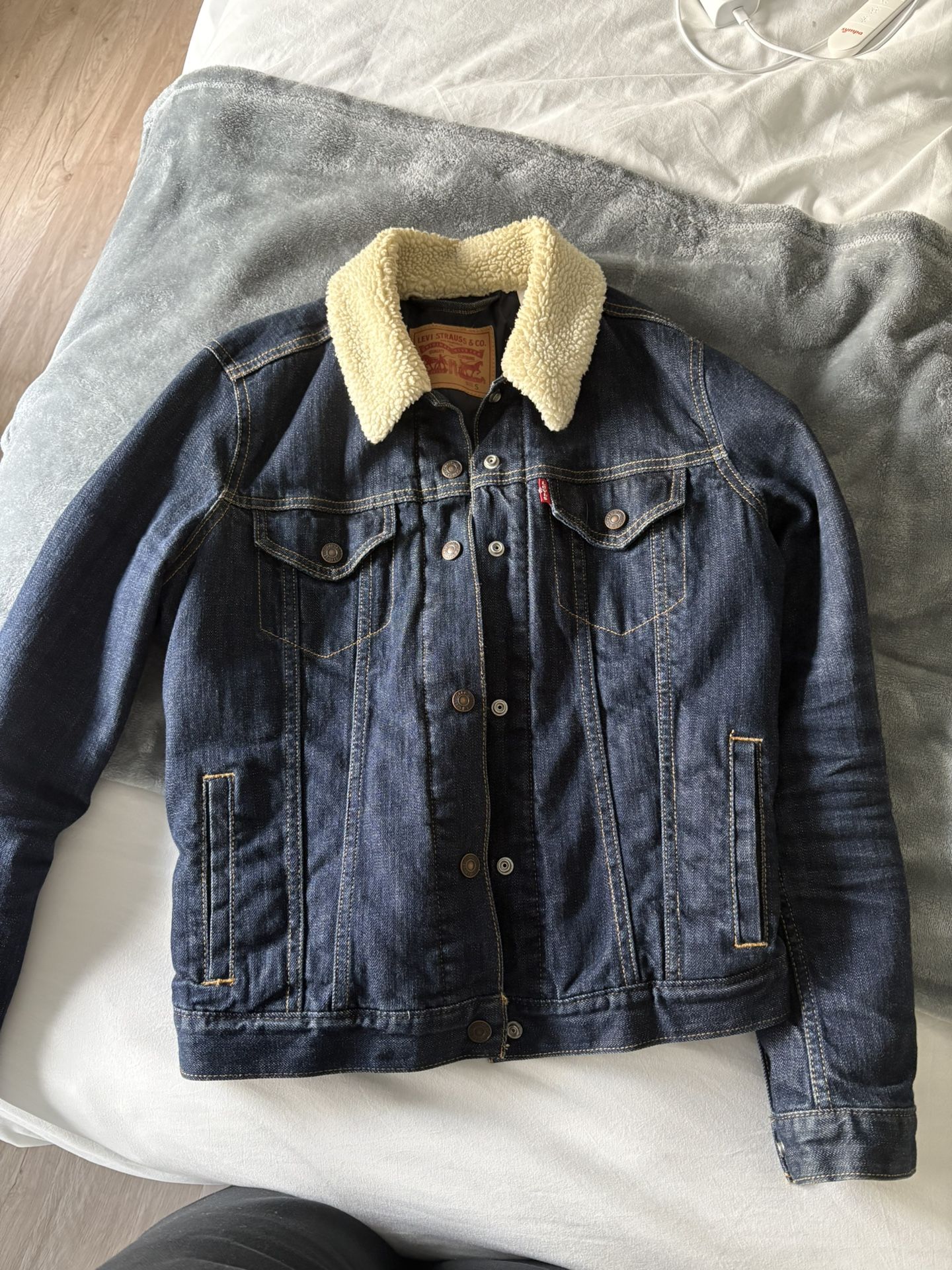 Levi Trucker Jacket