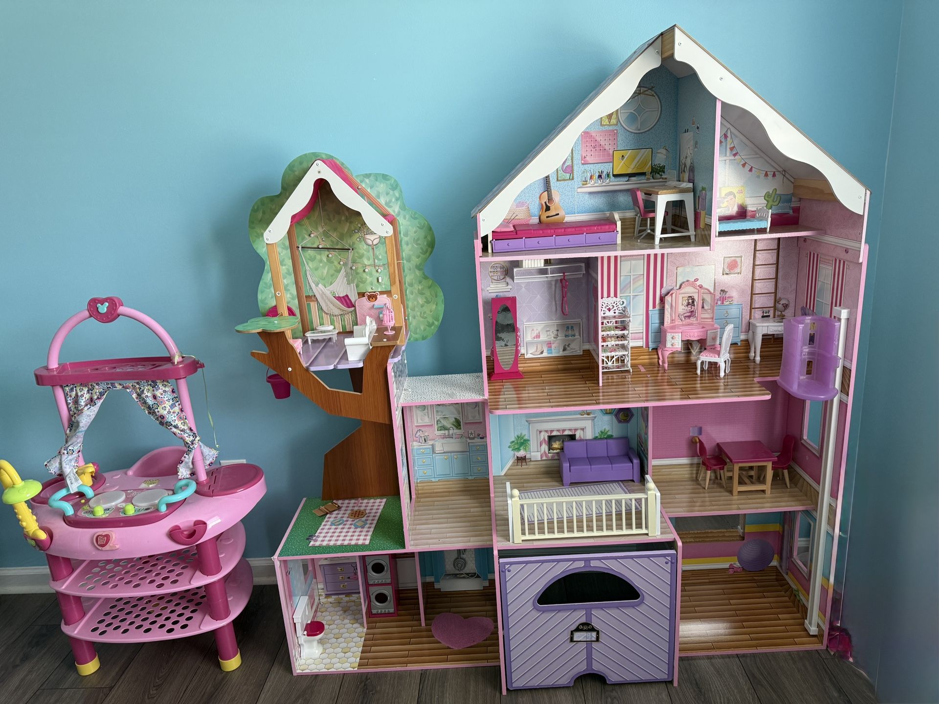 Kidkraft Barbie Mansion House, Kitchen Set And Accessories