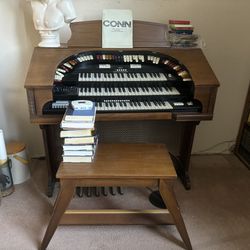 Vintage Conn 580 Theatrette Organ
