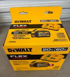 Dewalt 9AH flex volt battery w/ fast charger NIB