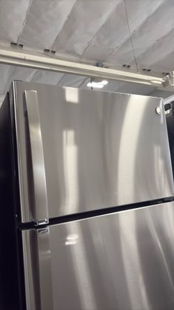 GE Top Freezer refrigerator