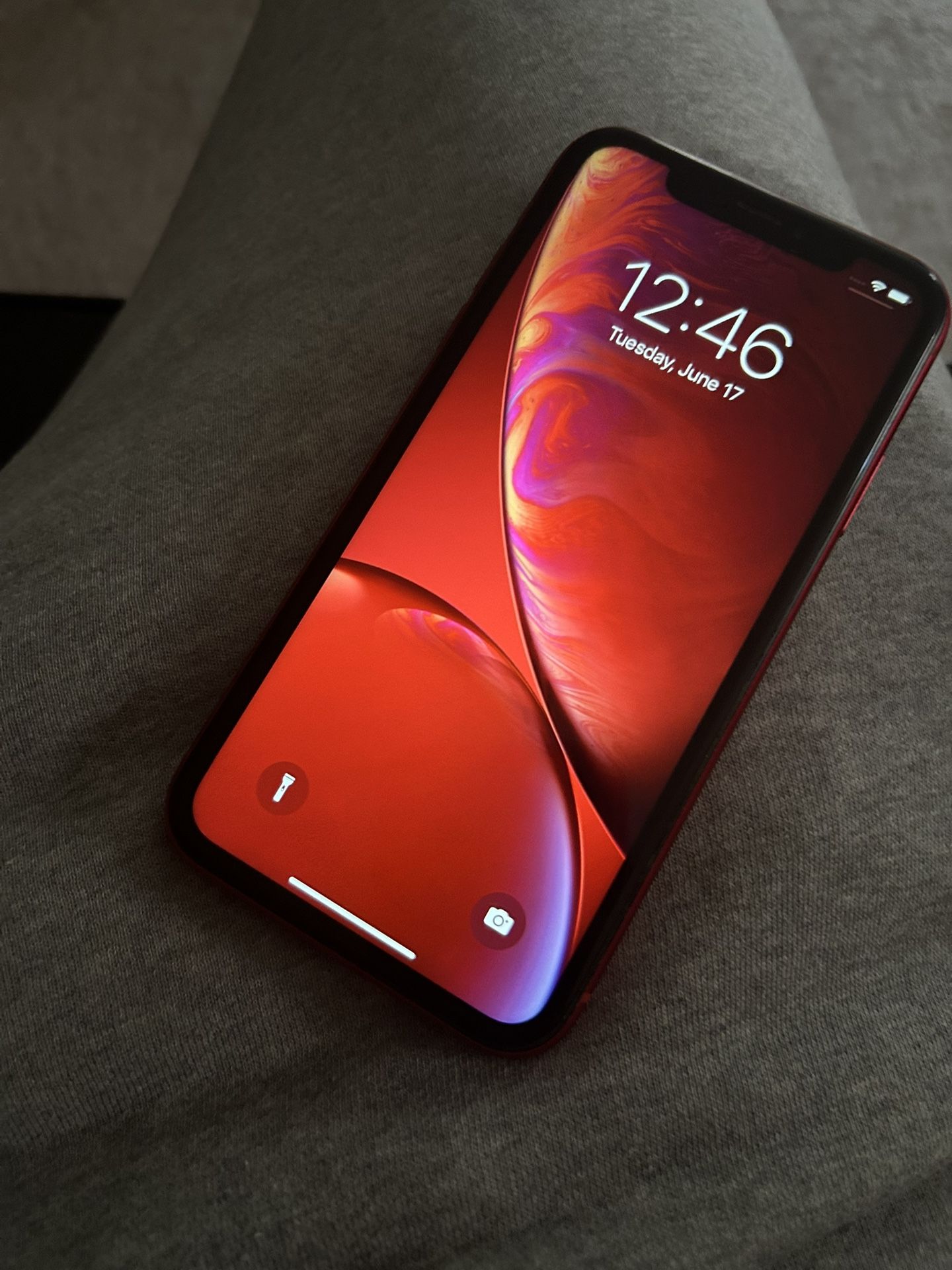 Red Apple iPhone Xr 64gig (Cricket)