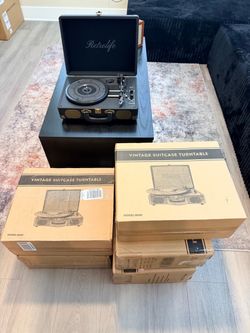 Vintage style record player / Bluetooth speaker