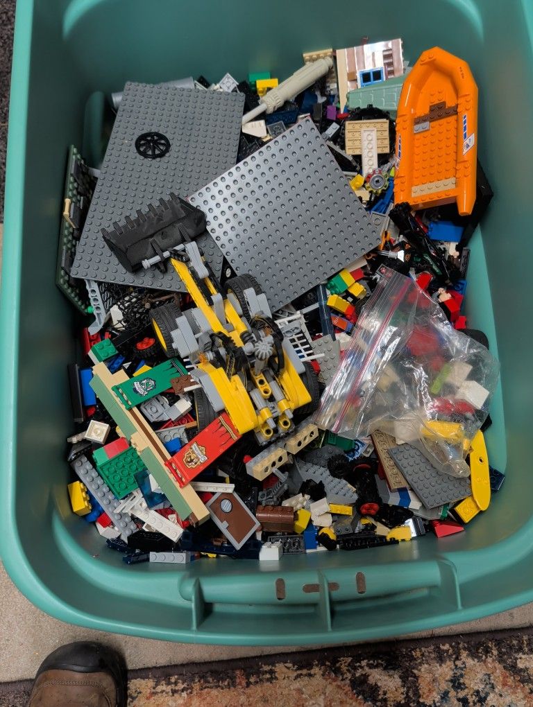LEGOS LEGOS LEGOS