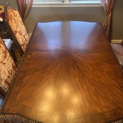 Ashley Expandable Dining Room Table and 6 Chairs