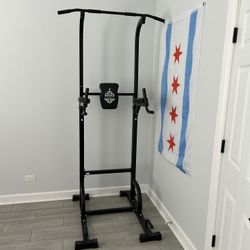 Sports Royals Pull Up Station