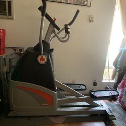IRONMAN AEROS ELLIPTICAL TRAINER 100 for Sale in Los Angeles CA OfferUp