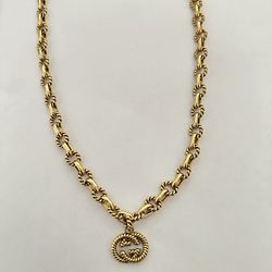 Gucci Textured Necklace 