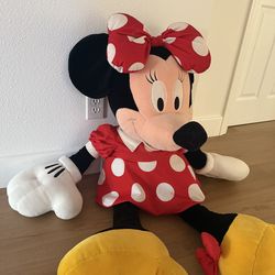 LARGE Minnie Mouse stuffed animal!!