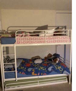 Bunk bed