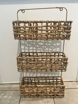 Wicker Shelfs