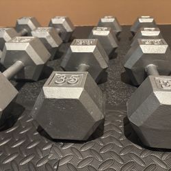 Set of Hex Cast Iron Dumbbells ( heavy) 40#, 35#, 30# and 25 #   In total: 260 pounds.