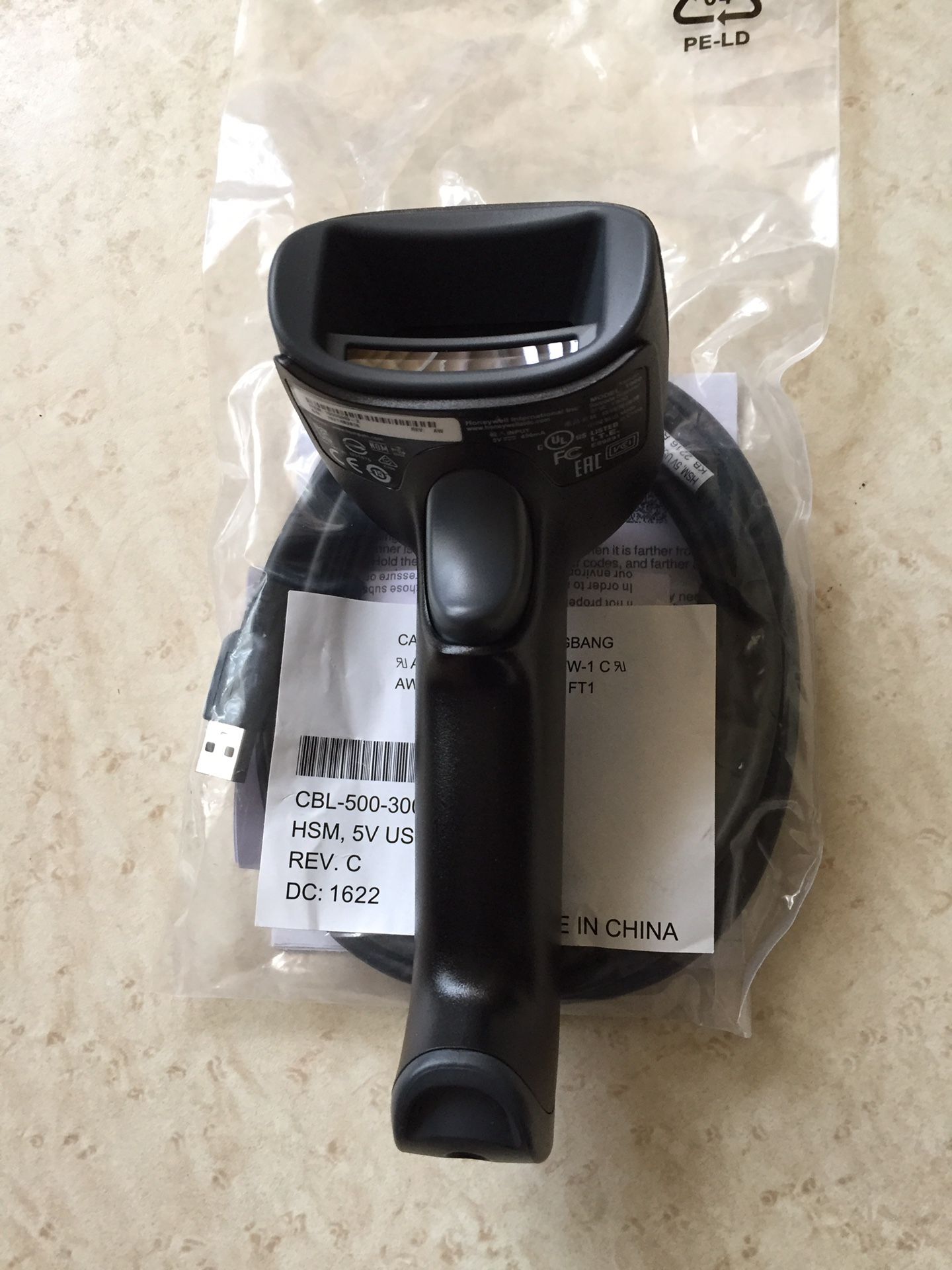 Honeywell Xenon 1900/1910 corded area imaging scanner 1900 GHD - 2 USB