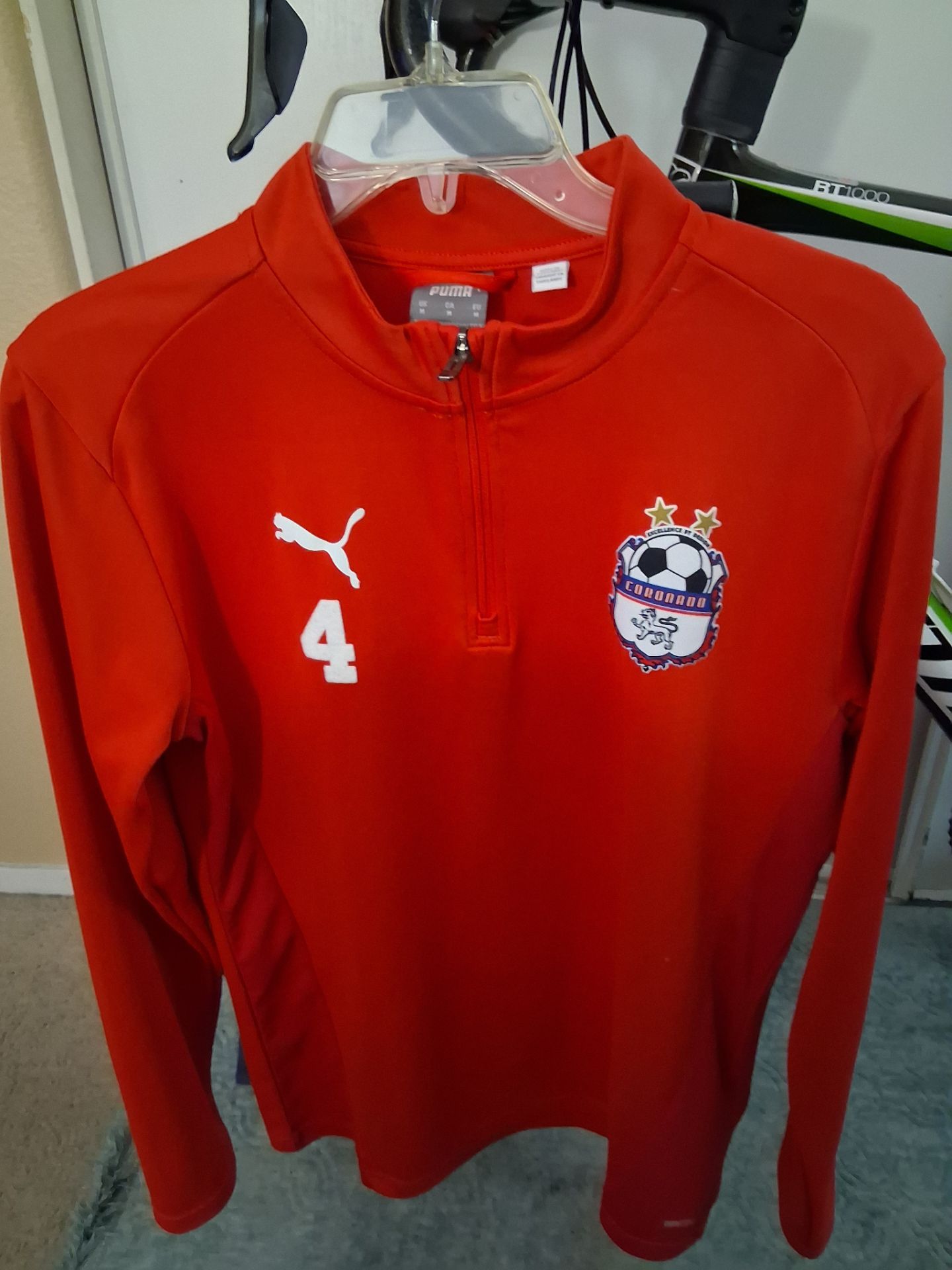 PUMA NEW CORONADO SOCCER LONG SLEEVE SIZE MEDIUM. NEVER WORN