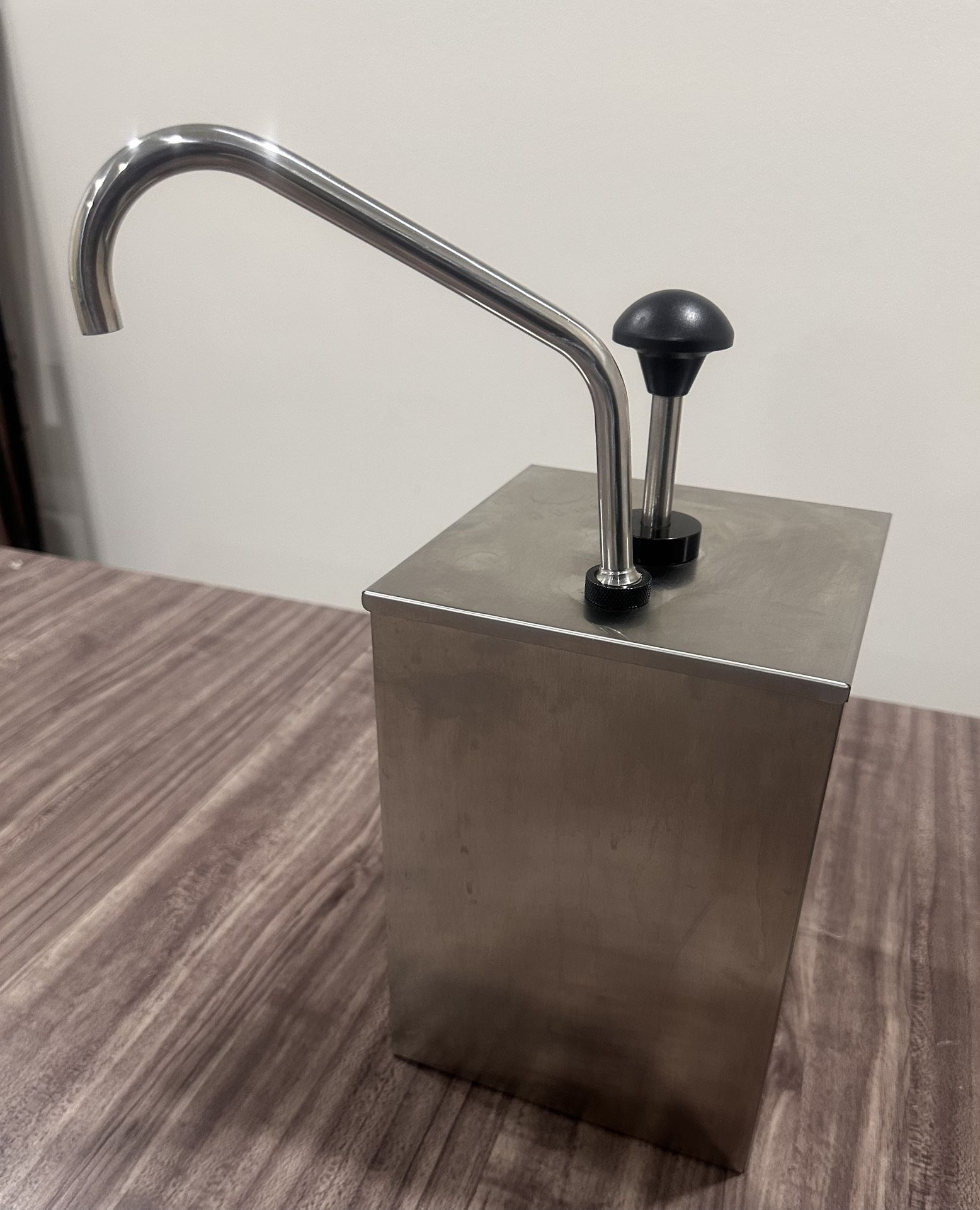 Stainless Steel Sauce Dispenser Pump Condiment