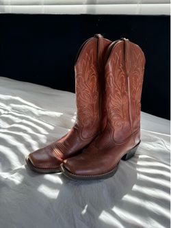 Ariat Cowboy Boots size 8 women’s