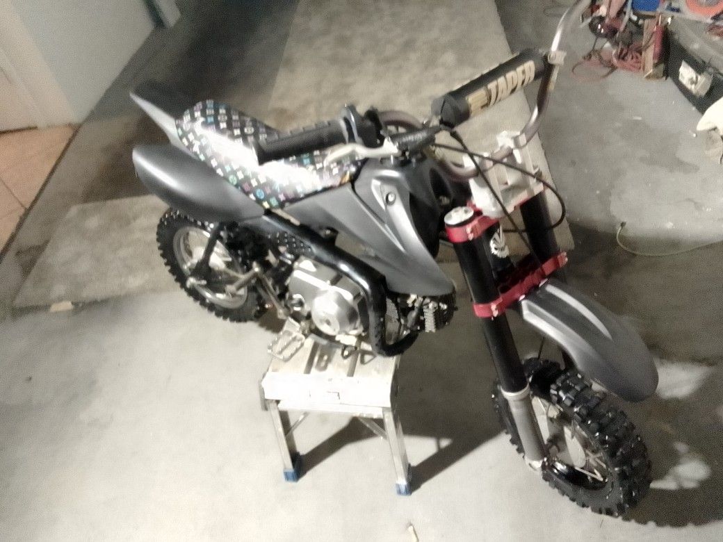 HONDA CRF DIRT BIKE