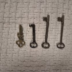 3 Skeleton  Keys From Mid 1800'$ And  1 Yale & Towne USPS Postal Lockout Key