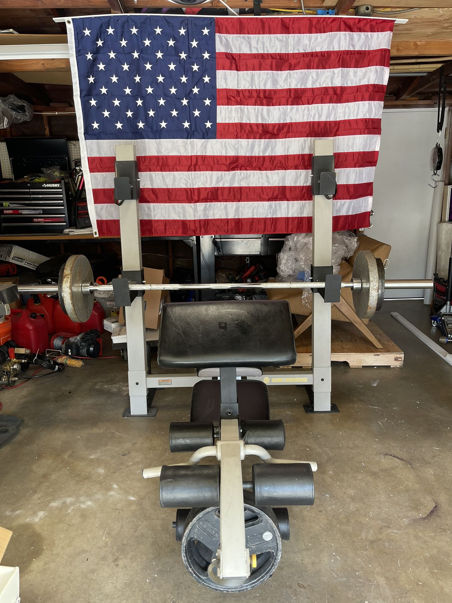 GOLDS GYM OLYMPIC WEIGHT BENCH with WEIGHTS 