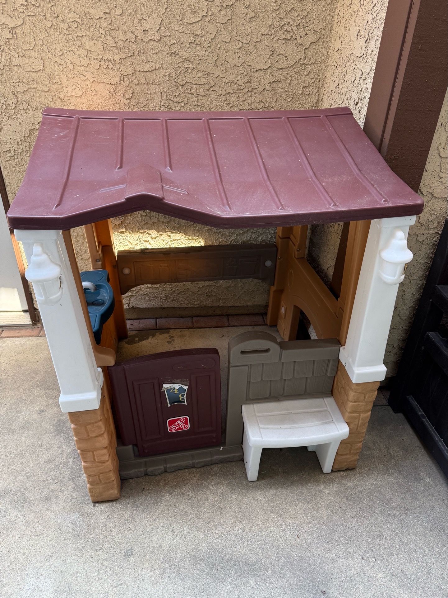 Kids playhouse