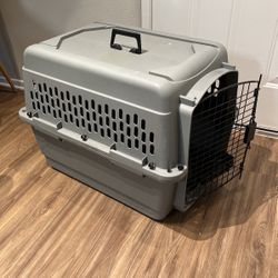 Dog Kennel 26”x18”
