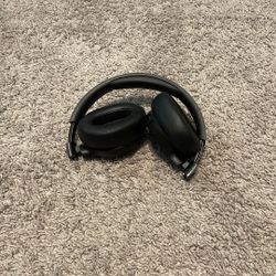 JBL Wireless headphones 