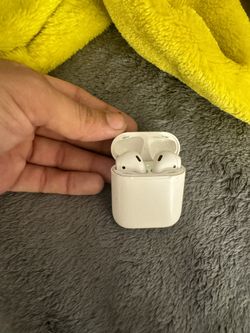 Apple AirPods