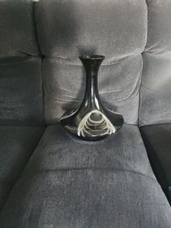 Unique Black/White VASE No Chips Or Cracks