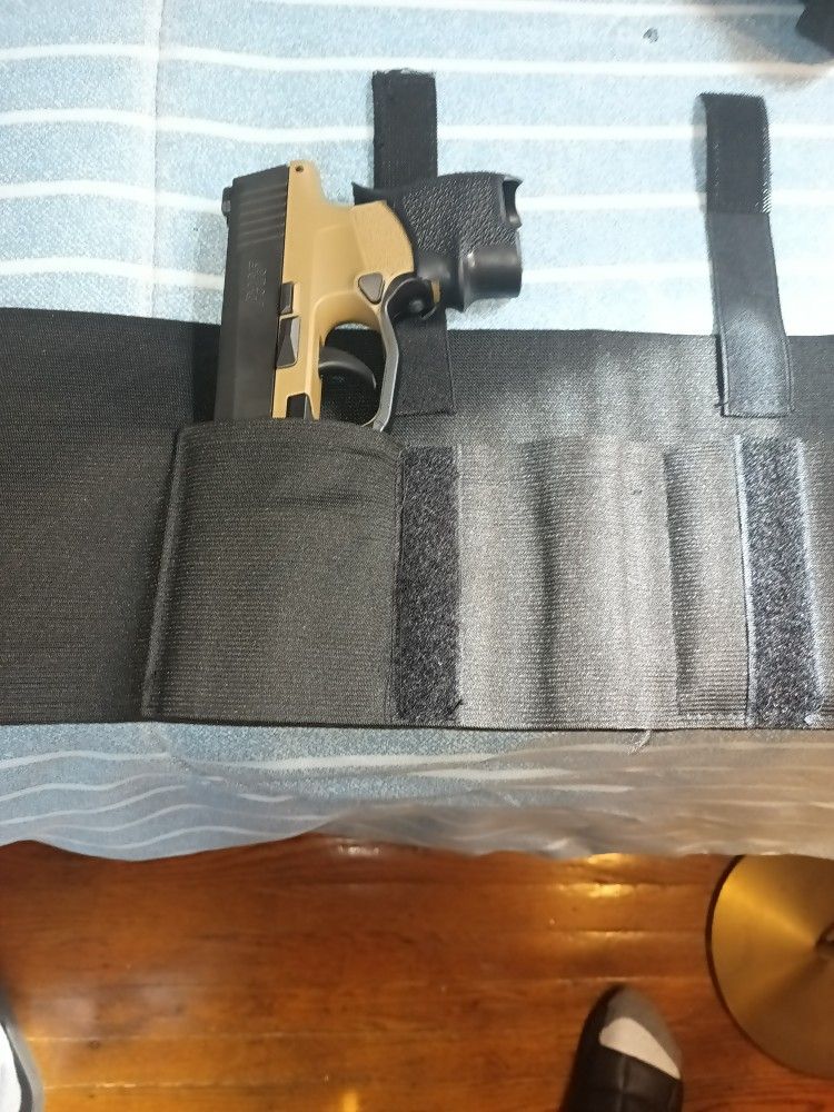 Two Brand New Elastic Concealed Waistband Holster! LšļøšļøK...
