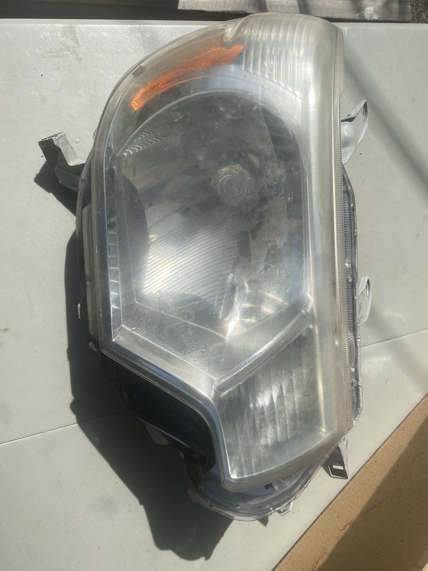 Right side headlight for Toyota Tacoma 2015