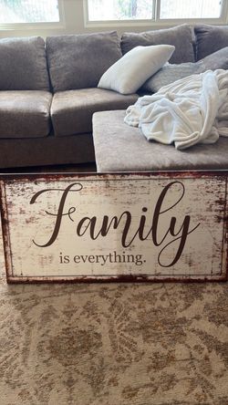 “Family is everything” decoration