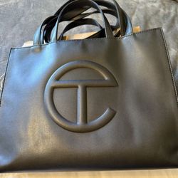 Telfar bag ( Medium) 