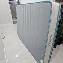 Full / Double
52" × 75"
