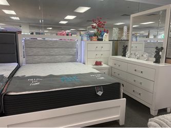 Special Sale Now😱Beautiful White 5pc Bedroom Furniture Set Available Limited Time $699