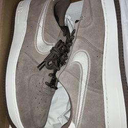 Men’s Nike Air Force Ones 
