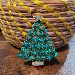 Vintage Goldtone Christmas Tree Brooch Pin Green Sequin with Multicolored Rhinestones 2.25" F8