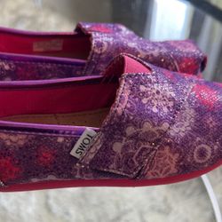 Toms 