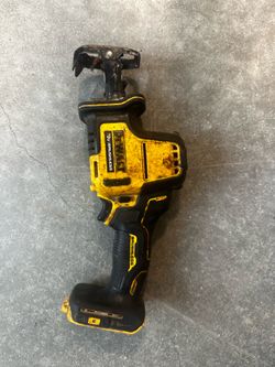 Dewalt saw
