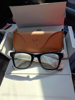 Ray-Ban Meta Smart Glasses