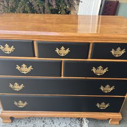Vintage Refurbished 7 Drawers Dresser 