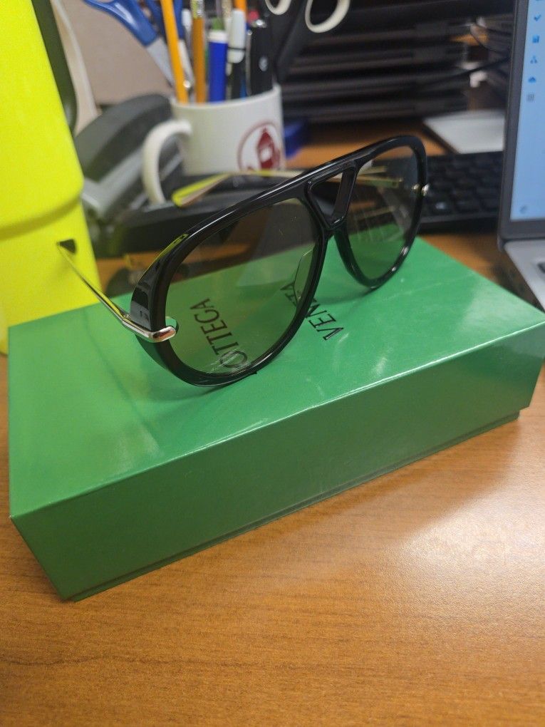Bottega Aviator with Yellow Lense