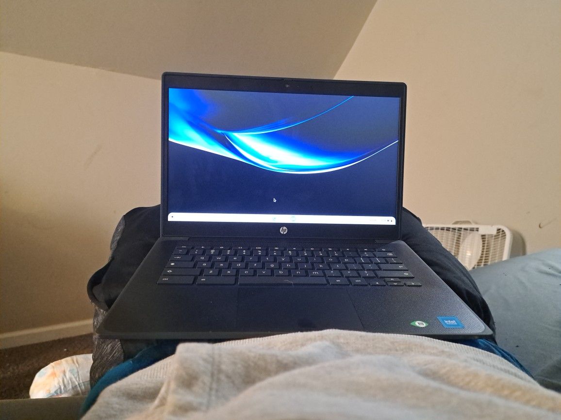 Hp touchscreen Laptop Chromebook