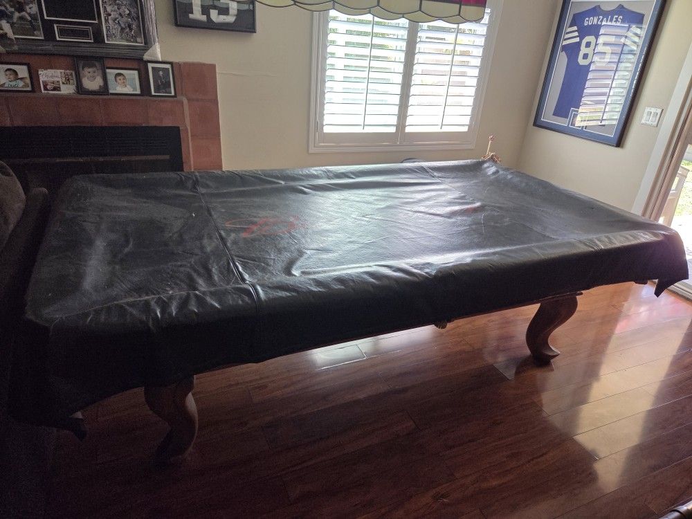 Pool Table 🎱
