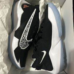 Zoom Freak 2 (Antentokounmpo)