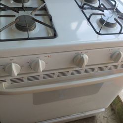 Hotpoint 30 Inch 4Burners Gas Range White