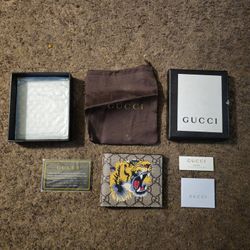 Gucci Designer Beige Tiger Wallet IA 