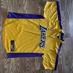 Lakers T 