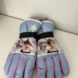 Disney Girls' Winter Insulated Snow Ski Gloves – Minnie Mouse or Frozen II Elsa & Anna (Toddler/Little Girls) Size 4-7 Years 